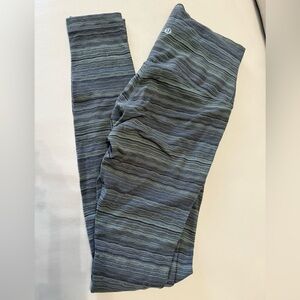 Lululemon high waisted Striped Leggings Sz 8